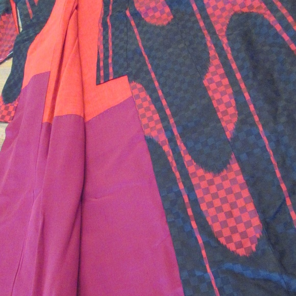 Authentic Japanese Kimono - Picture 4 of 12